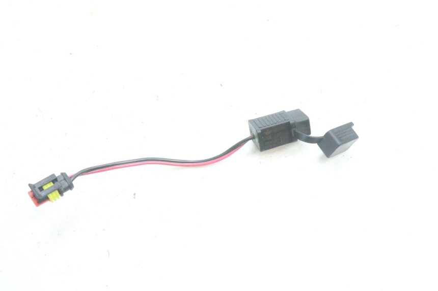 photo de TOMA USB PIAGGIO MP3 500 (2016 - 2018) - Zoom do estado de desgaste