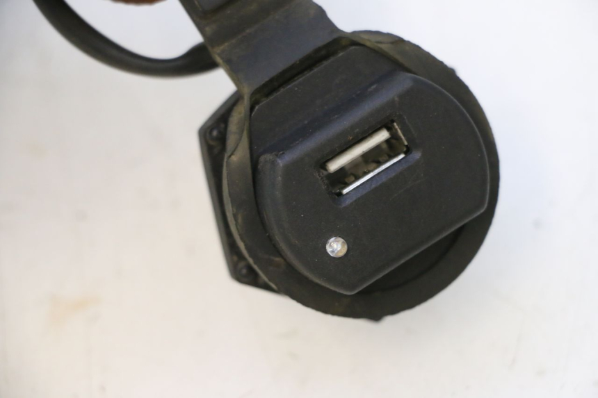 photo de TOMA USB KYMCO LIKE 4T 50 (2019 - 2025) - Detalhe da peça