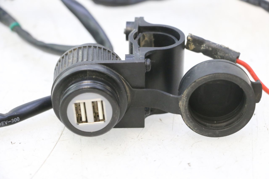 photo de TOMA USB BOOM TRIKE FUN 500 (2004 - 2010) - Outro ângulo de visão