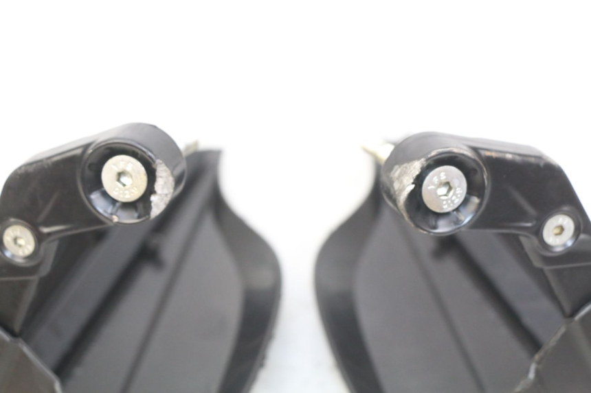 photo de PROTETOR DE MÃO HONDA CB R 1000 (2018 - 2023) - Peça verificada