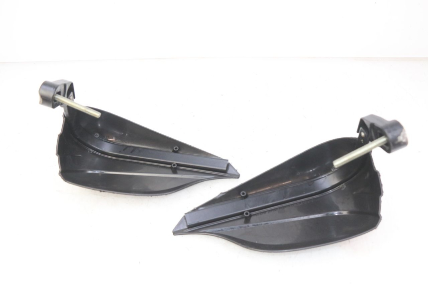 photo de PROTETOR DE MÃO HONDA CB R 1000 (2018 - 2023) - Marcações e referências