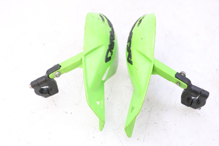 photo de PROTETOR DE MÃO KAWASAKI KX 65 (2000 - 2019) - Outro ângulo de visão