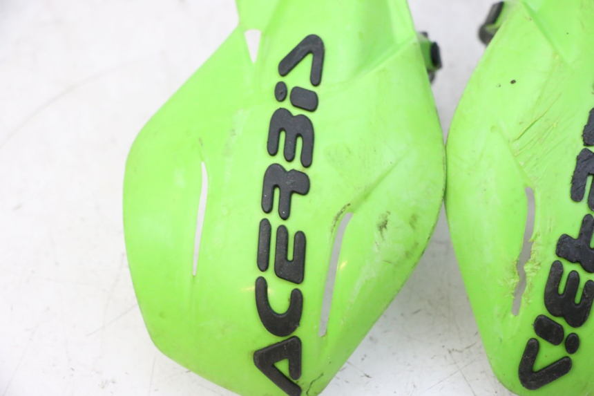 photo de PROTETOR DE MÃO KAWASAKI KX 65 (2000 - 2019) - Estado da superfície