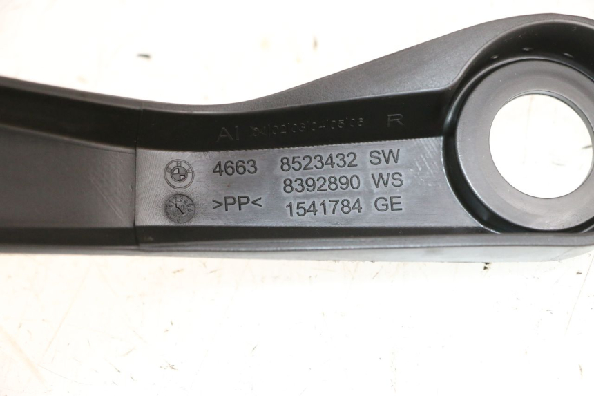 photo de PROTETOR DE MÃO BMW R GS 1250 (2021 - 2024) - Zoom do estado de desgaste