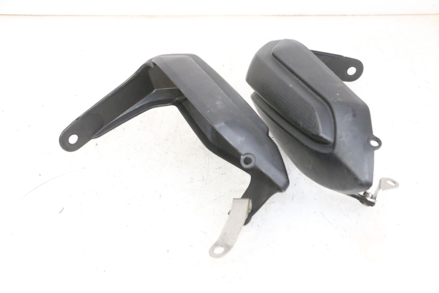 photo de PROTETOR DE MÃO YAMAHA TDM ABS 900 (2002 - 2014) - Ampliação técnica