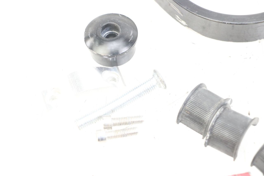photo de PROTETOR DE MÃO YAMAHA XT X 660 (2004 - 2016) - Detalhes característicos