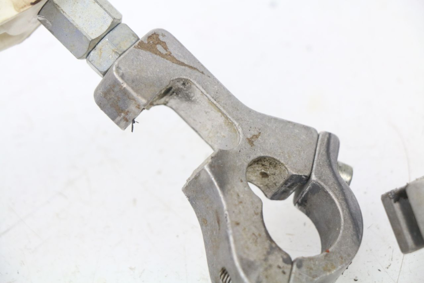 photo de PROTETOR DE MÃO YAMAHA YZ 80 (1998 - 2001) - Zoom do estado de desgaste