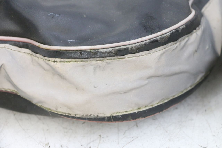 photo de PROTETOR DE MÃO PIAGGIO ZIP 4T 50 (2018 - 2020) - Pontos de fixação