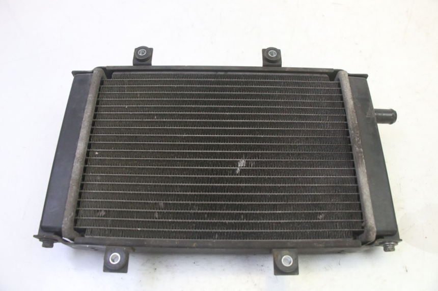 photo de RADIADOR QUADRO 4 4D 350 (2015 - 2018) - Pontos de fixação