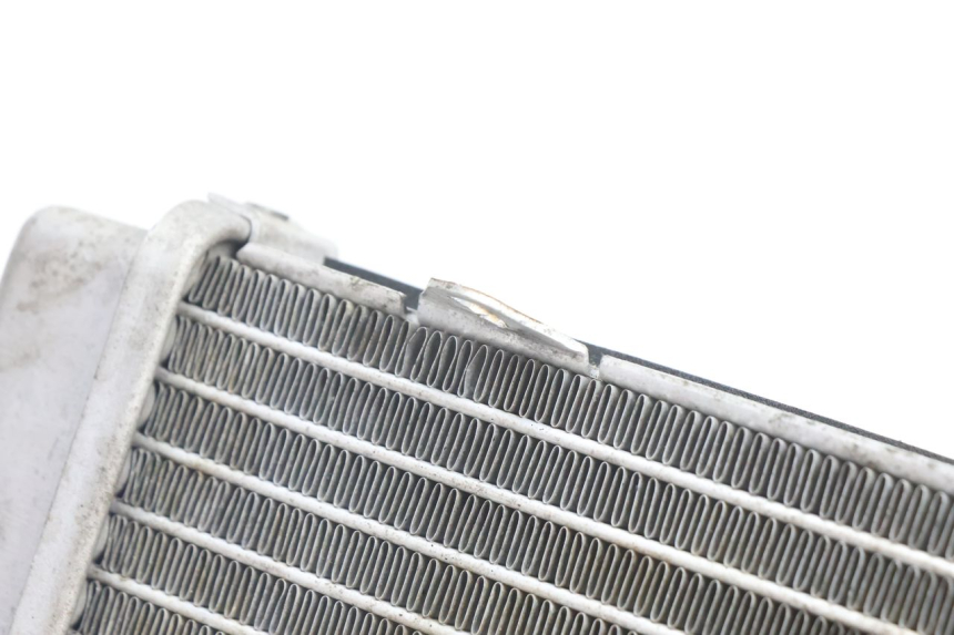 photo de RADIADOR APRILIA ATLANTIC S 125 (2010 - 2013) - Detalhe da peça
