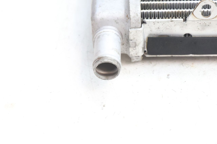 photo de RADIADOR APRILIA ATLANTIC S 125 (2010 - 2013) - Pontos de fixação