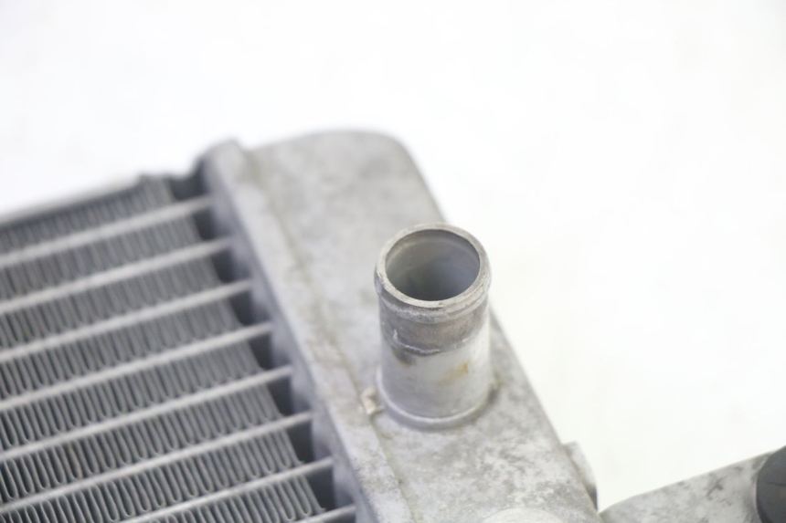 photo de RADIADOR SUZUKI BURGMAN 125 (2007 - 2014) - Detalhe da peça