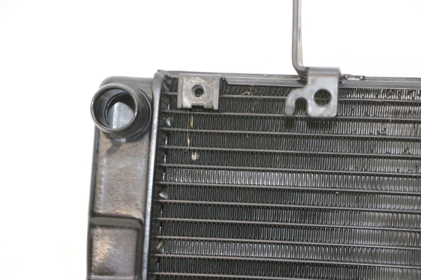 photo de RADIADOR SUZUKI DL V STROM 1000 (2002 - 2007) - Detalhes característicos