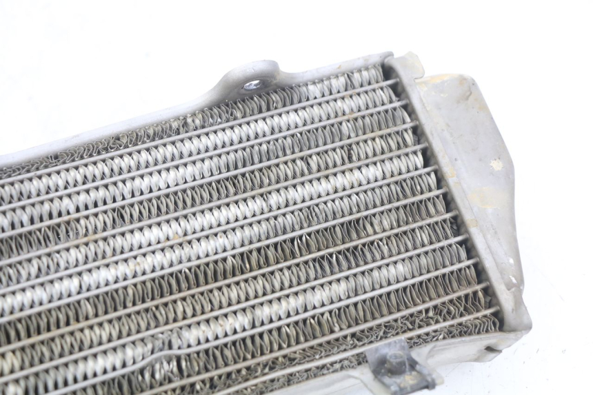 photo de RADIADOR DIREITO HONDA CRF CR-F 450 (2009 - 2012) - Detalhes característicos