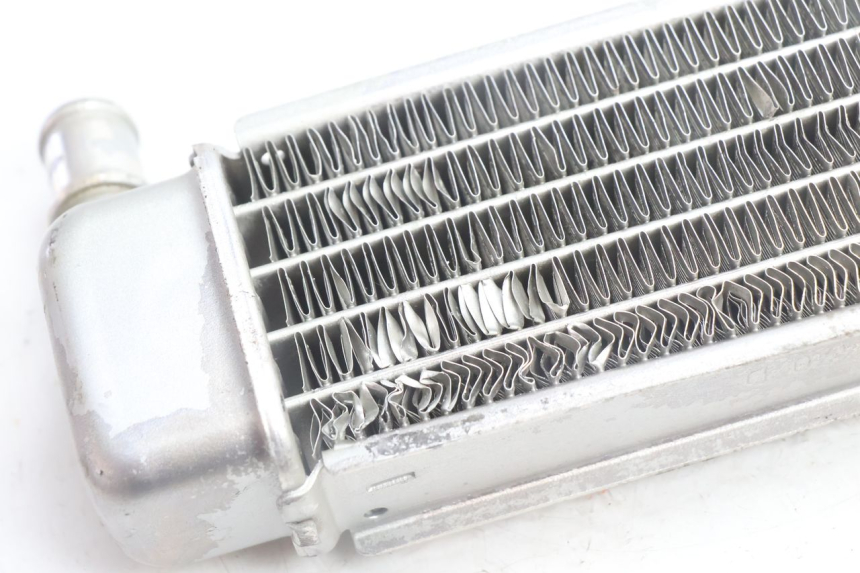 photo de RADIADOR DIREITO PEUGEOT LUDIX BLASTER 50 (2006 - 2014) - Pontos de fixação