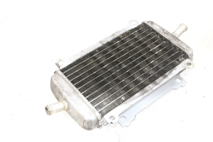 photo de RADIADOR DIREITO PIAGGIO VESPA GTS SUPER IE 125 (2009 - 2016) - Ampliação técnica