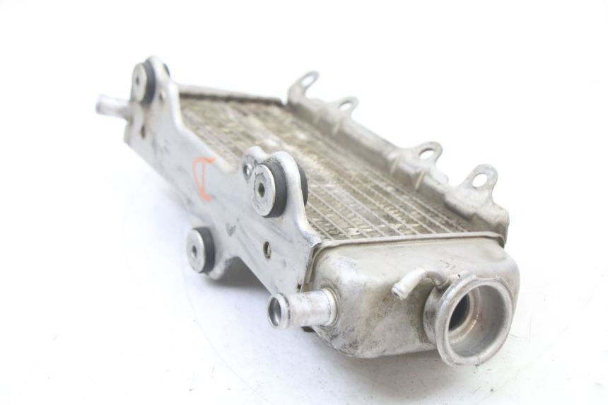 photo de RADIADOR DIREITO YAMAHA YZ 125 (2006 - 2016) - Pontos de fixação
