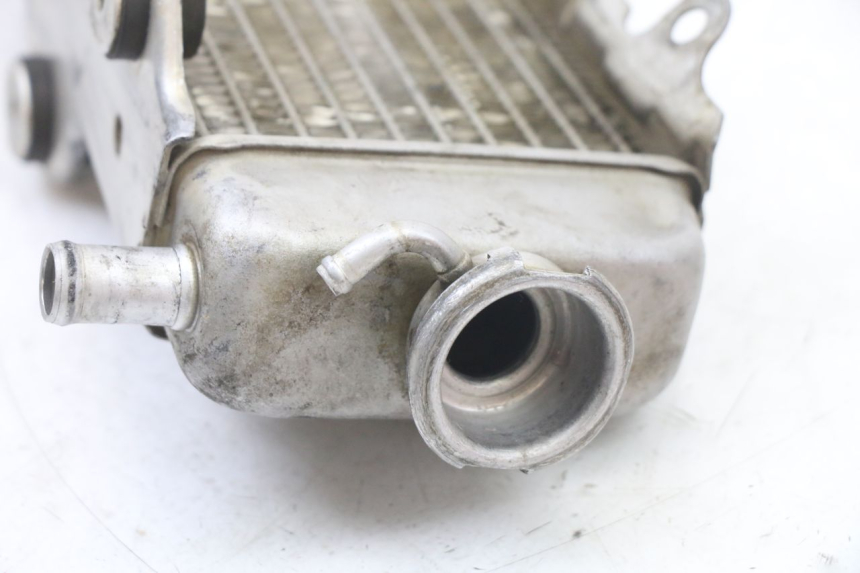 photo de RADIADOR DIREITO YAMAHA YZ 125 (2006 - 2016) - Estado da superfície