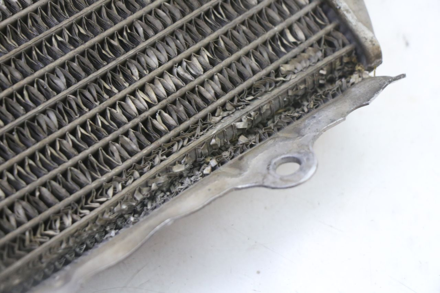 photo de RADIADOR DIREITO YAMAHA YZ 125 (1998 - 2005) - Detalhe da peça