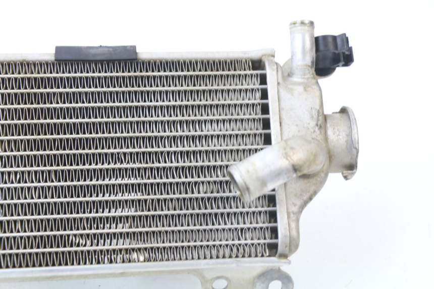 photo de RADIADOR DIREITO YAMAHA YZF YZ-F 450 (2018 - 2021) - Estado da superfície