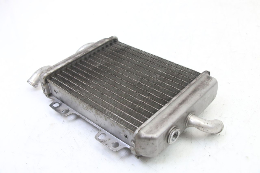 photo de RADIADOR PEUGEOT ELYSEO 125 (1999 - 2004) - Detalhe da peça