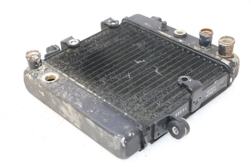 photo de RADIADOR HONDA FES PANTHEON 2T 125 (1998 - 2002) - Ampliação técnica