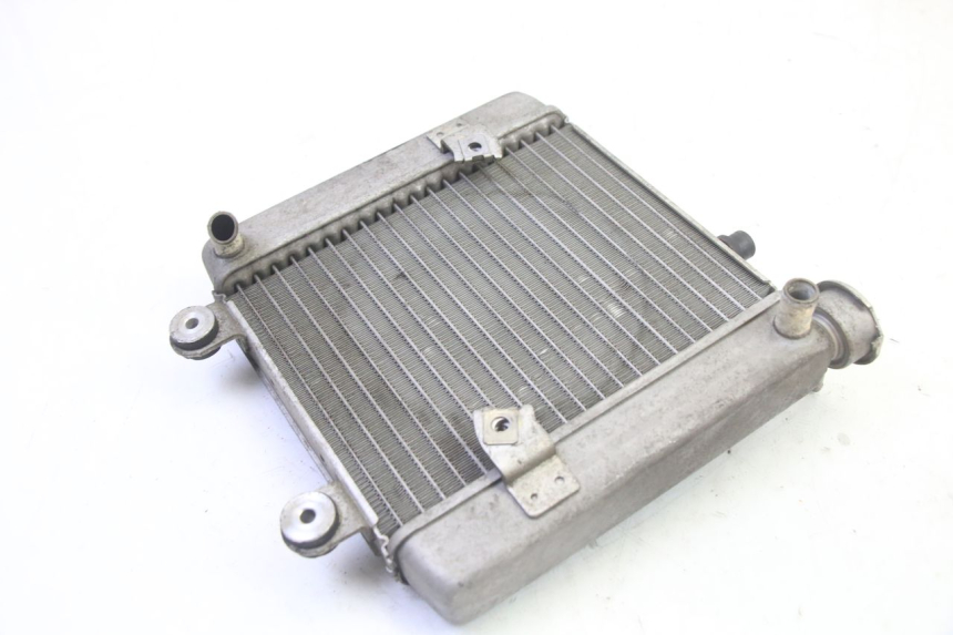 photo de RADIADOR HONDA FES S-WING SWING ABS 125 (2007 - 2015) - Pontos de fixação