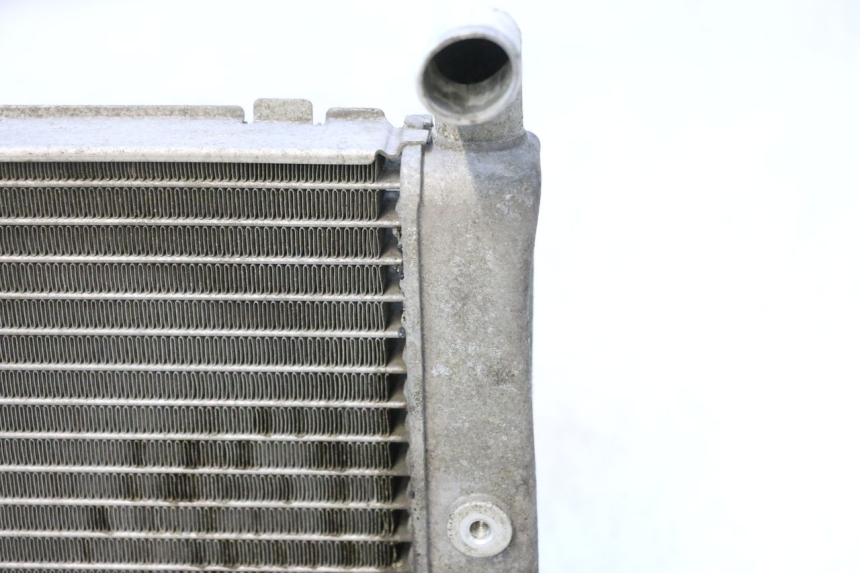 photo de RADIADOR HONDA FJS SILVER WING SILVERWING 400 (2005 - 2008) - Outro ângulo de visão