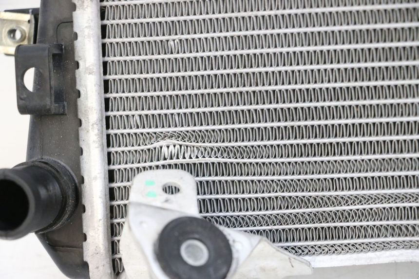 photo de RADIADOR ESQUERDO BMW R GS 1250 (2021 - 2024) - Ampliação técnica