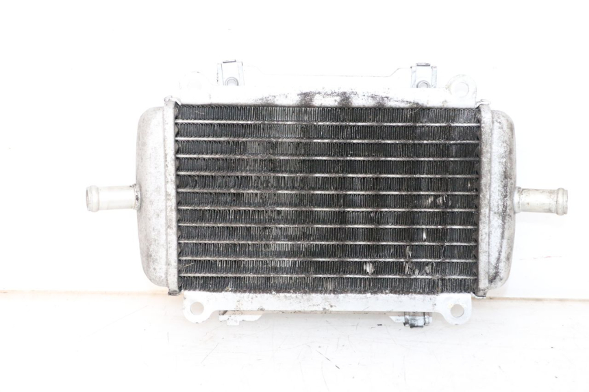photo de RADIADOR ESQUERDO PIAGGIO VESPA GTS SUPER IE 125 (2009 - 2016) - Pontos de fixação