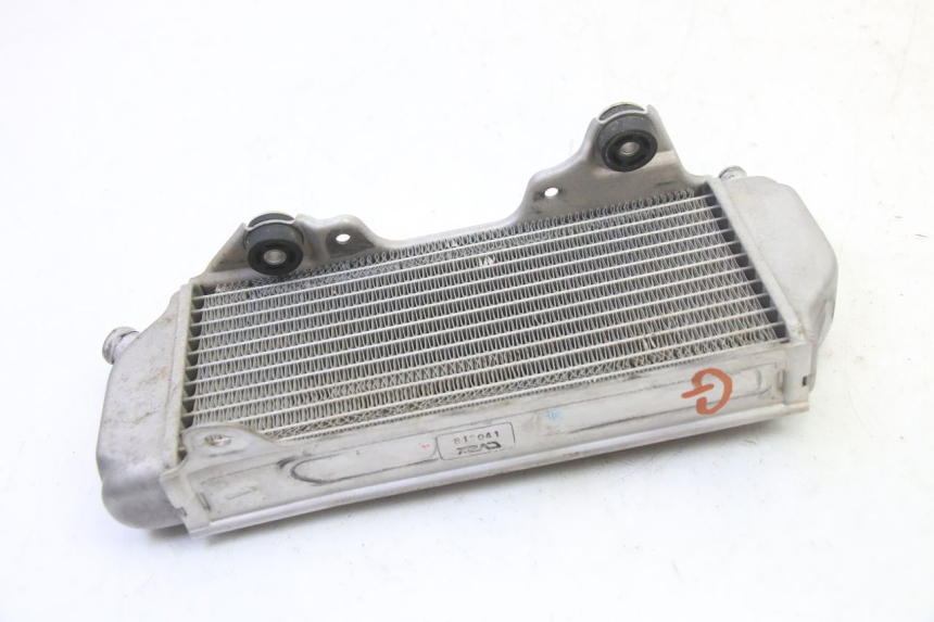 photo de RADIADOR ESQUERDO YAMAHA YZF YZ-F 450 (2014 - 2016) - Pontos de fixação