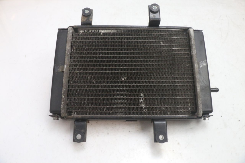 photo de RADIADOR SYM GTS EVO 125 (2009 - 2013) - Pontos de fixação