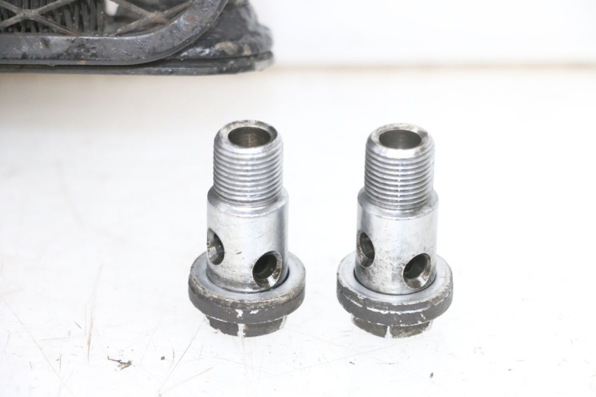 photo de RADIADOR DE ÓLEO SUZUKI DL V STROM 1000 (2002 - 2007) - Detalhe da peça