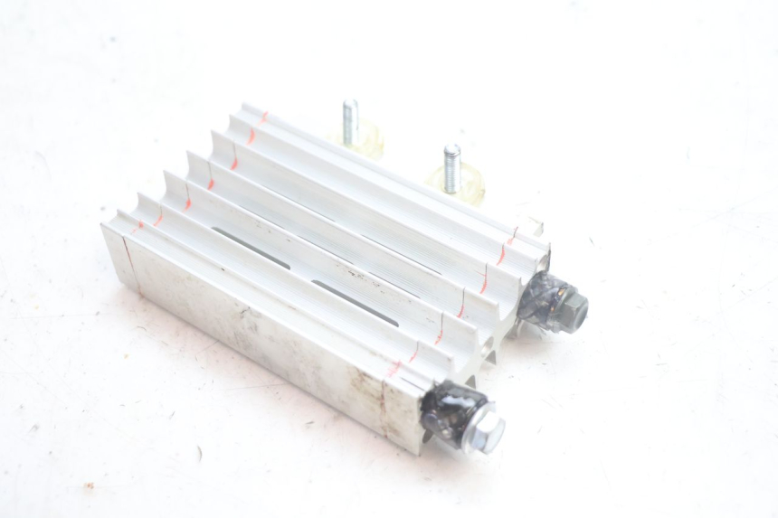 photo de RADIADOR DE ÓLEO MINI MX DRIFT 150 - Outro ângulo de visão