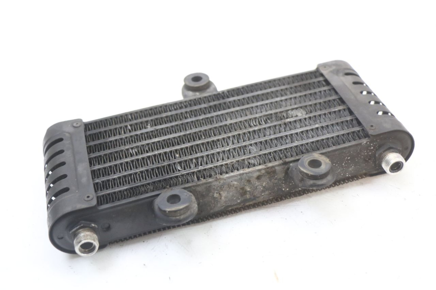 photo de RADIADOR DE ÓLEO KAWASAKI ZR7 ZR-7 S 750 (1999 - 2004) - Zoom do estado de desgaste