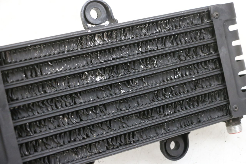 photo de RADIADOR DE ÓLEO KAWASAKI ZR 7 750 (1999 - 2004) - Detalhe da peça