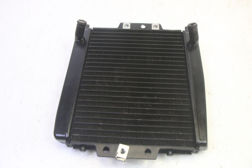 photo de RADIADOR PIAGGIO MP3 HPE 350 (2018 - 2020) - Estado da superfície