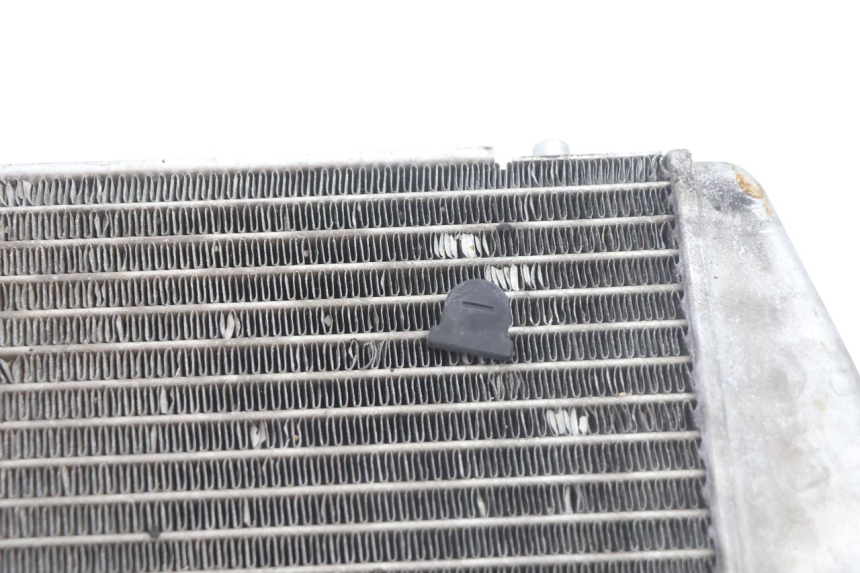 photo de RADIADOR PIAGGIO MP3 HPE 530 (2022 - 2026) - Zoom do estado de desgaste