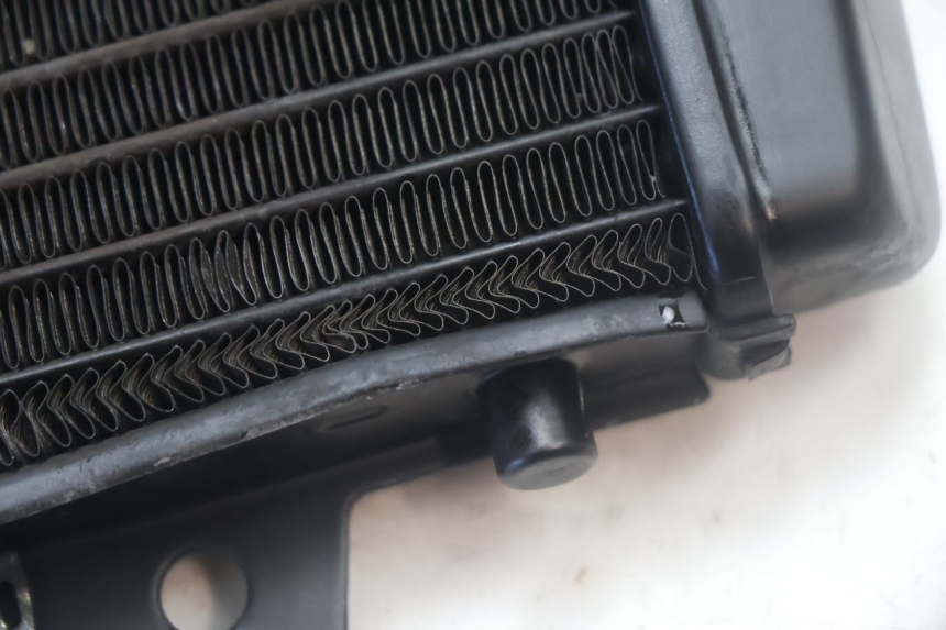 photo de RADIADOR PIAGGIO MP3 500 (2016 - 2018) - Outro ângulo de visão
