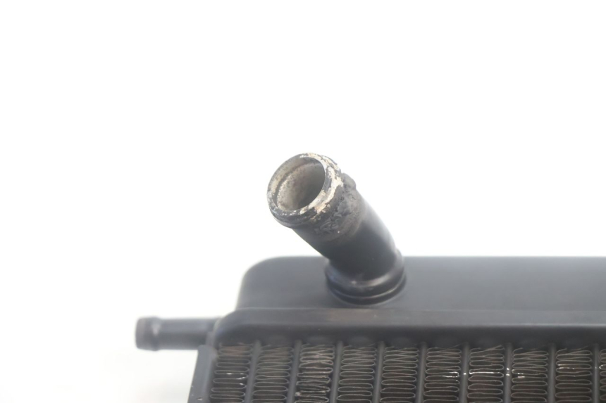 photo de RADIADOR PIAGGIO MP3 500 (2016 - 2018) - Pontos de fixação