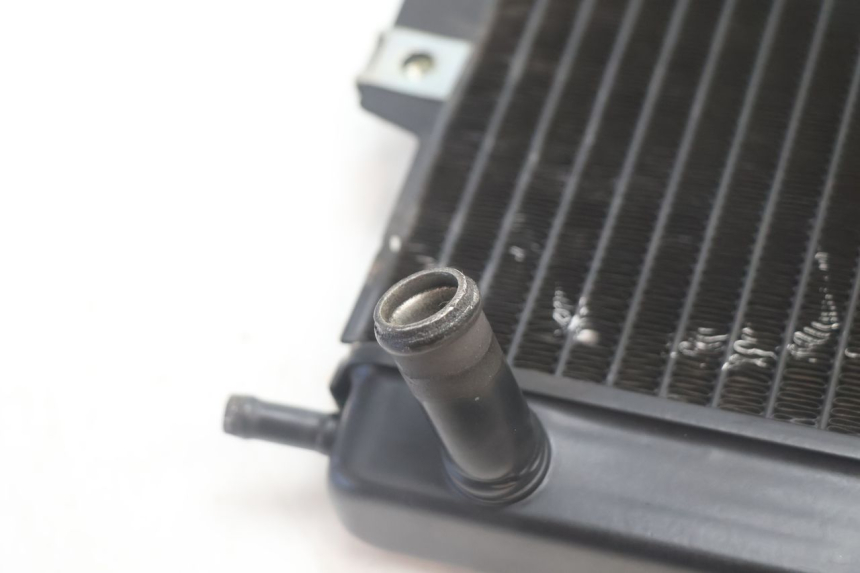 photo de RADIADOR PIAGGIO MP3 500 (2016 - 2018) - Estado da superfície