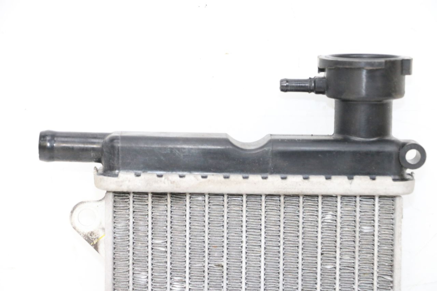 photo de RADIADOR YAMAHA NEOS NEO'S 4T 50 (2008 - 2016) - Pontos de fixação