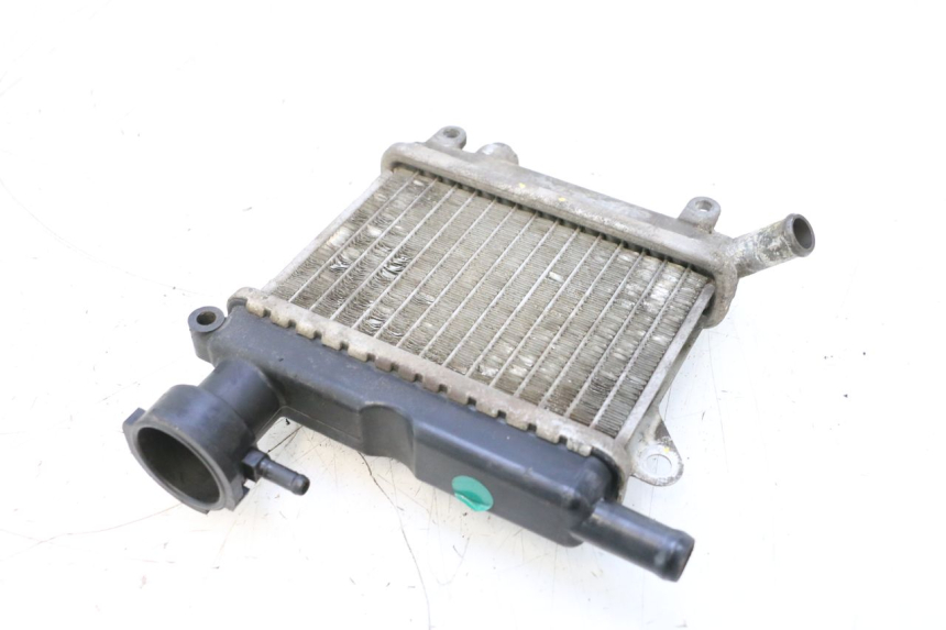 photo de RADIADOR YAMAHA NEOS NEO'S 4T 50 (2008 - 2016) - Outro ângulo de visão