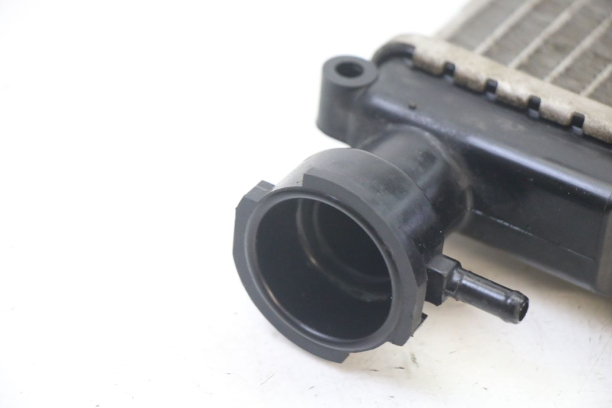 photo de RADIADOR MBK OVETTO 4T 50 (2008 - 2016) - Zoom do estado de desgaste