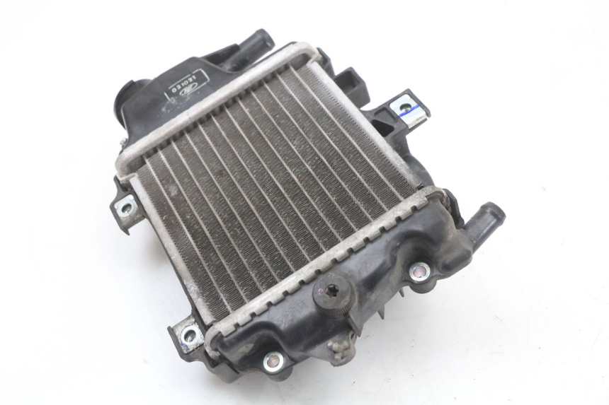 photo de RADIADOR HONDA PCX (JF28) 125 (2009 - 2011) - Detalhe da peça