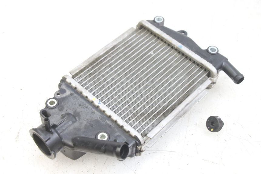 photo de RADIADOR HONDA PCX (JF47) 125 (2012 - 2013) - Outro ângulo de visão