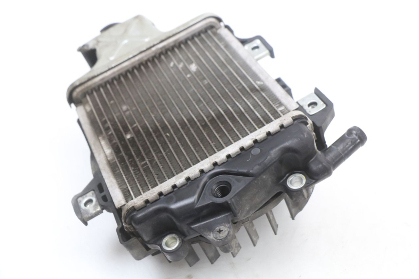photo de RADIADOR HONDA PCX (JF47) 125 (2012 - 2013) - Detalhe da peça