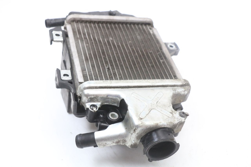 photo de RADIADOR HONDA PCX (JF47) 125 (2012 - 2013) - Outro ângulo de visão