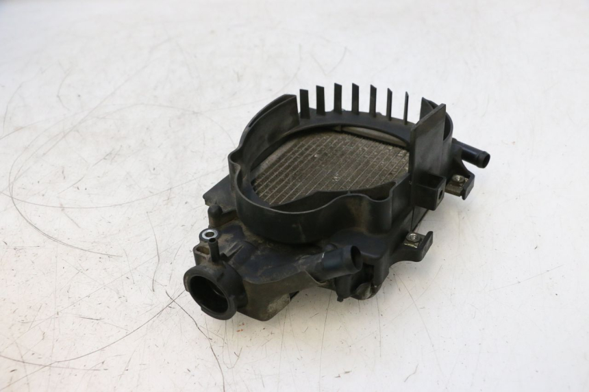 photo de RADIADOR HONDA PCX (JF57/JF64) 125 (2014 - 2018) - Detalhe da peça