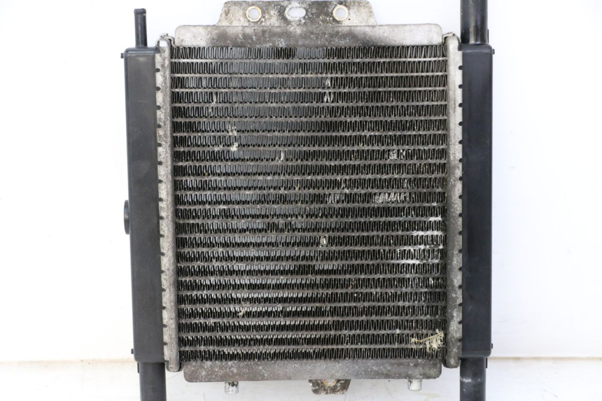photo de RADIADOR PEUGEOT SATELIS 125 (2013 - 2018) - Outro ângulo de visão